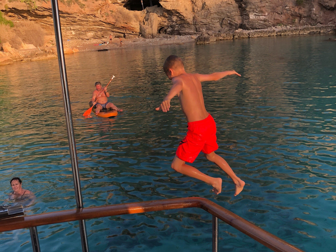 Subfari Active Charters Ibiza景点图片