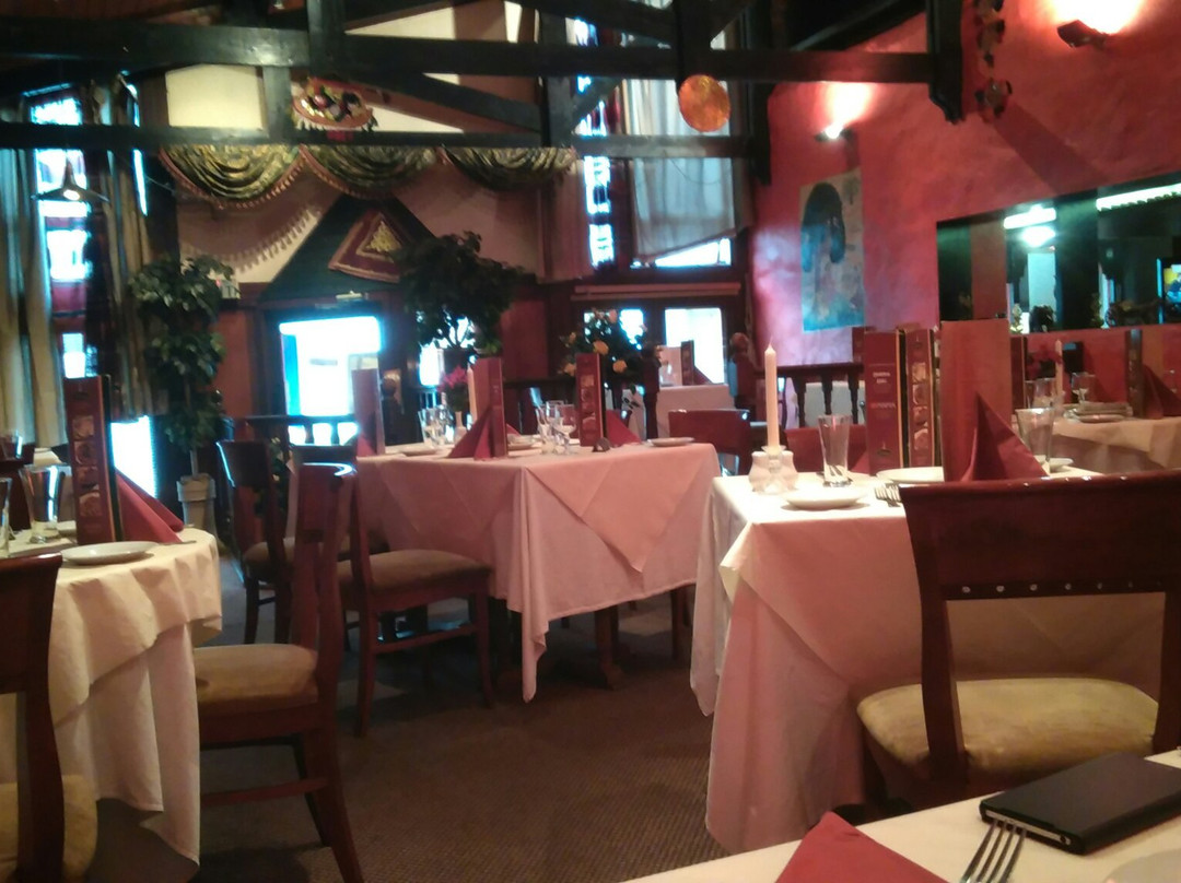 Moate餐馆和美食-Yaadgar Indian Restaurant