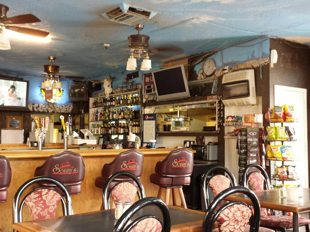 Chloride餐馆和美食-Castlerock Bar & Grille