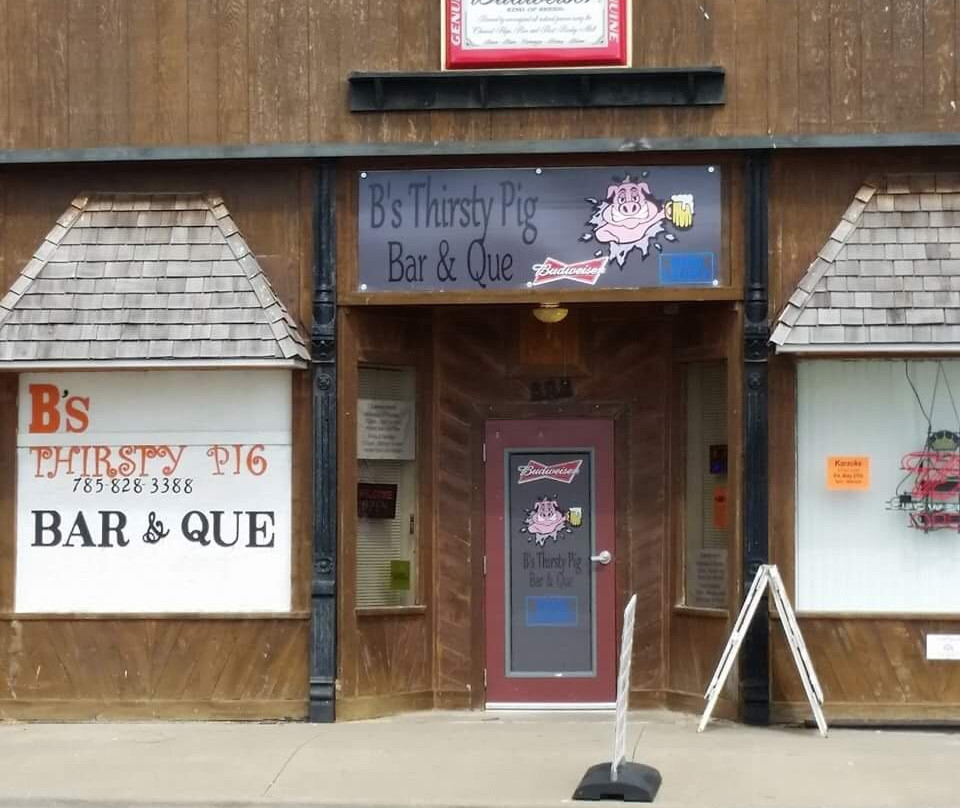 Lebo餐馆和美食-B's Thirsty Pig Bar & Que