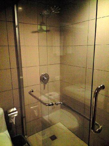 米兰假日酒店主图