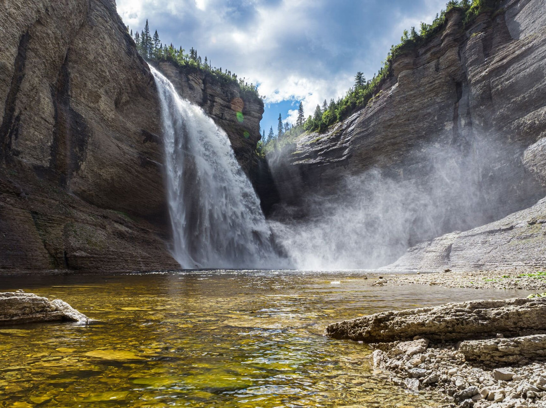 Chute Vauréal-Port-Menier必去景点