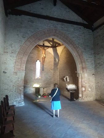 Chiesa dei Santissimi Apostoli Pietro e Paolo-基奥贾必去景点