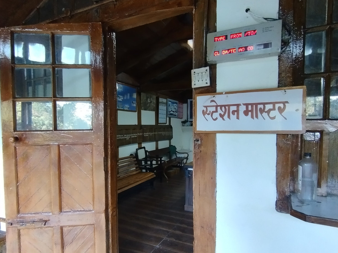 Barog Railway Station景点图片