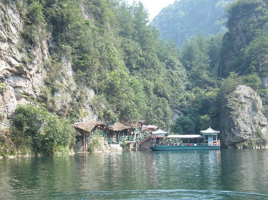 宝峰湖-张家界市必去景点