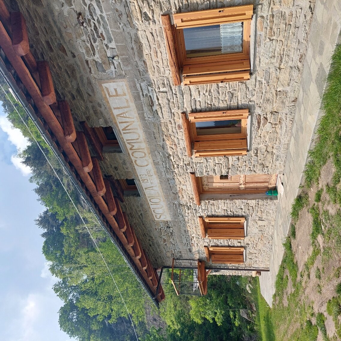 La Scuola-官方