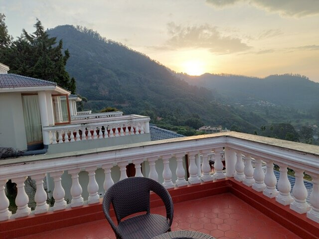 La Montana by TGI主图