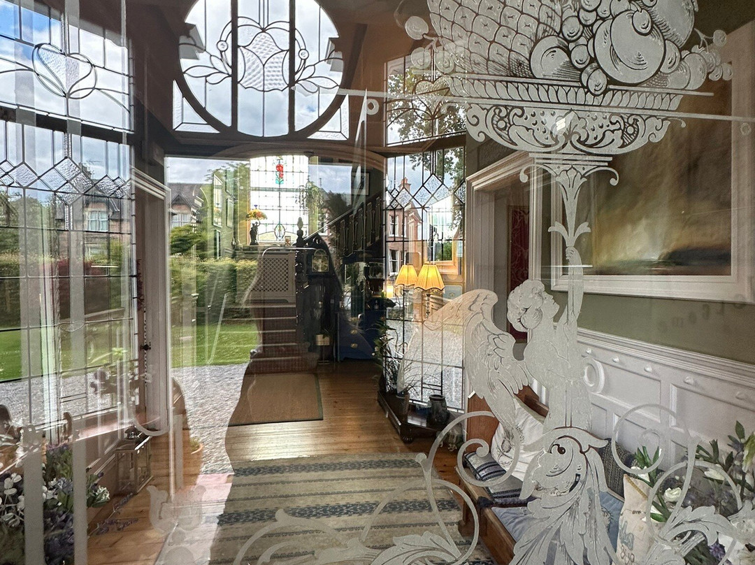 Chrialdon House主图