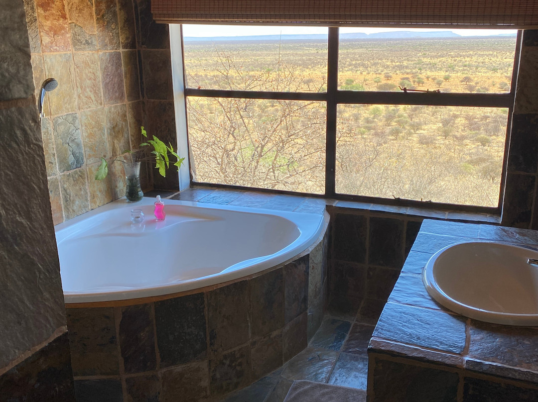 Aloegrove Safari Lodge主图