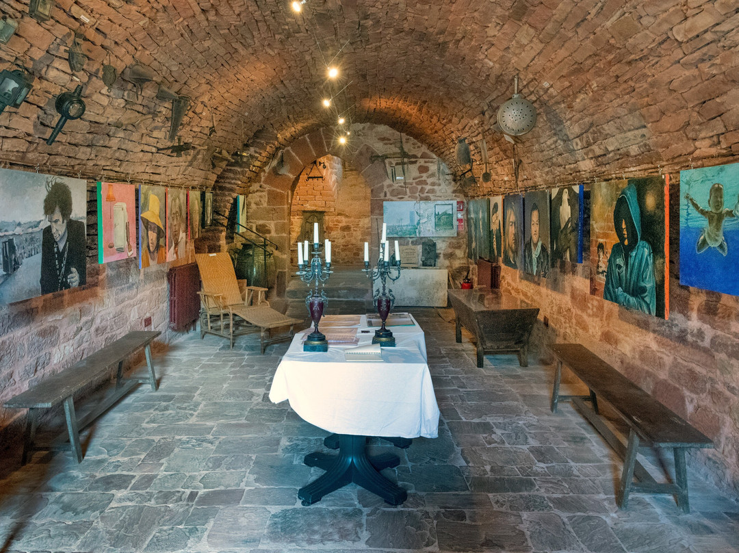 Château de Vassinhac-Collonges-la-Rouge必去景点