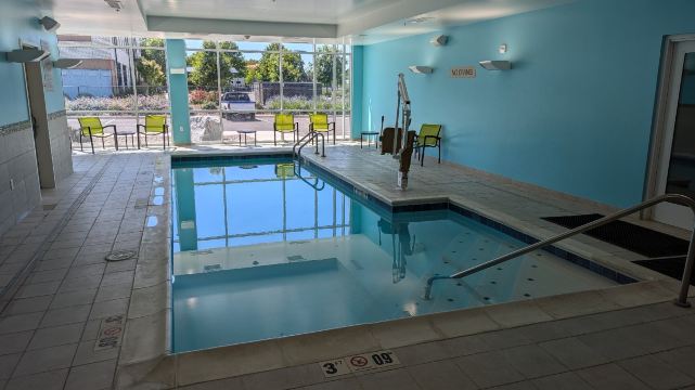 梅德福SpringHill Suites 酒店-官方