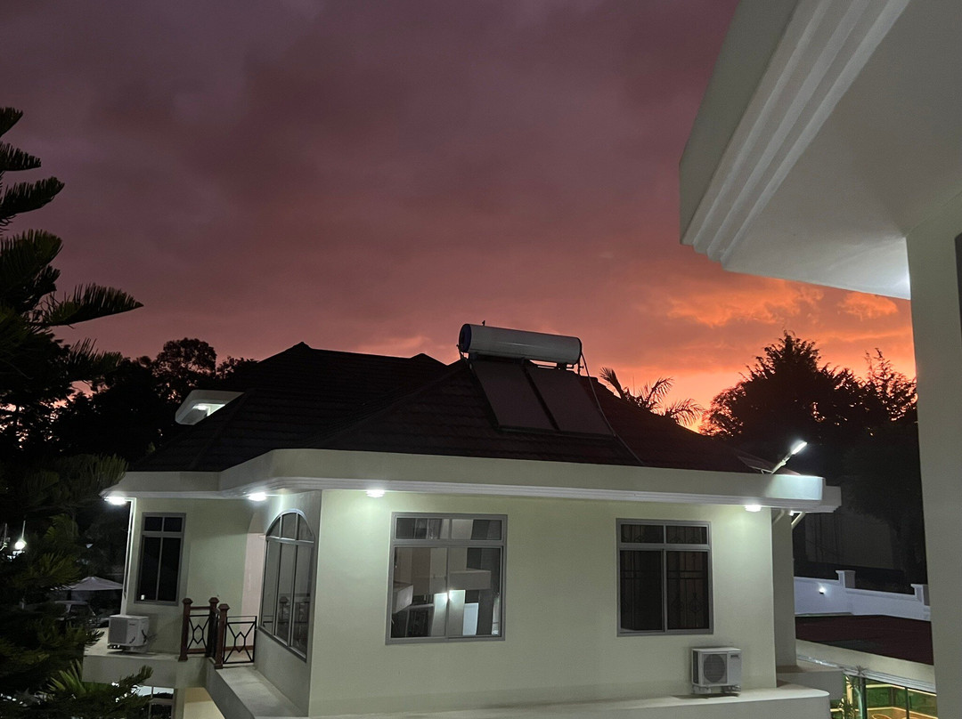 Hill View Hotel主图