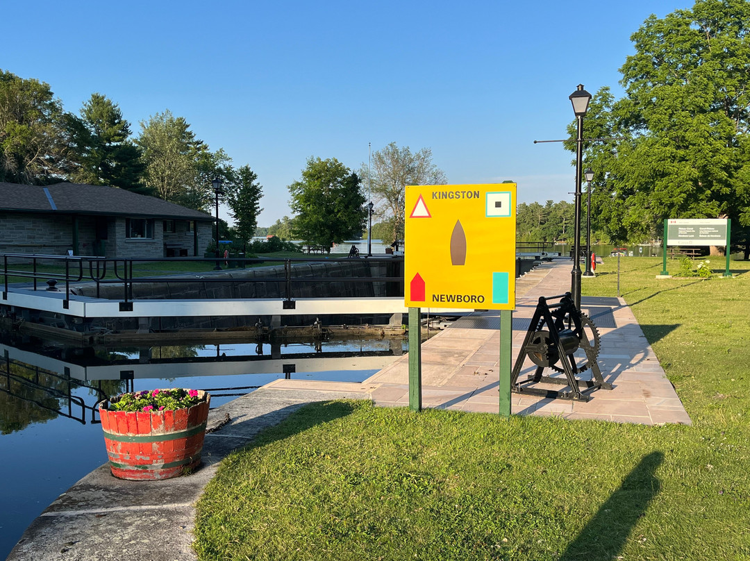 Big Rideau Lake Boat Rentals景点图片