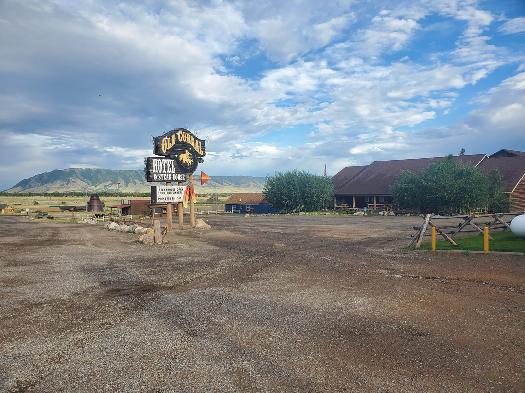 Old Corral Hotel And Steakhouse主图