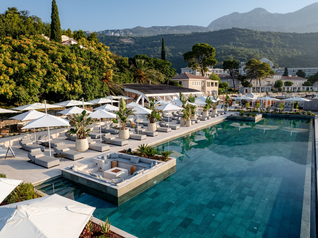 Lazure Hotel & Marina主图