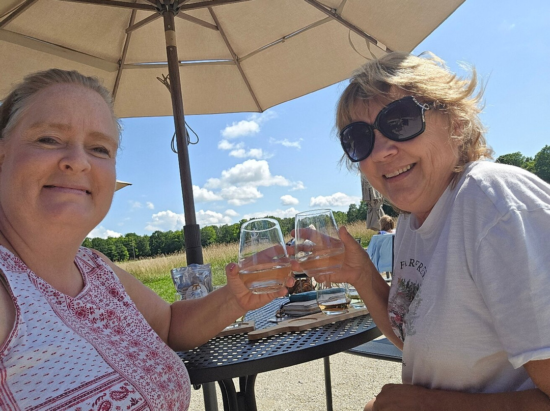 Anchored Roots Vineyard & Winery-Egg Harbor必去景点