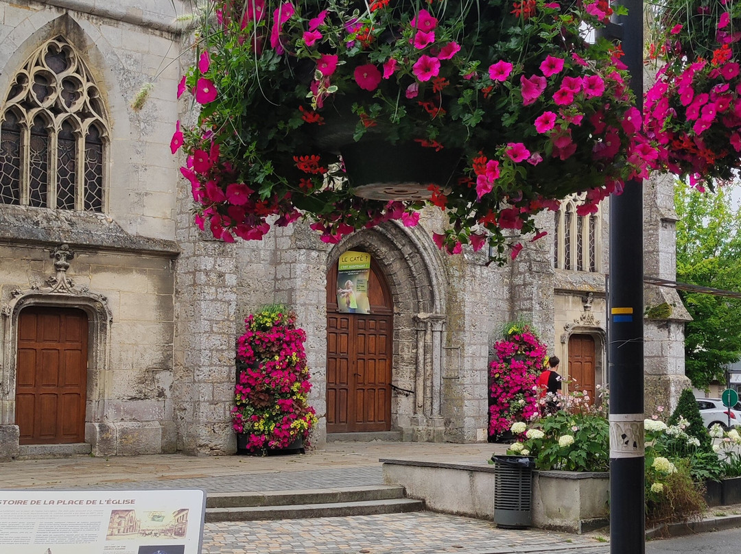 Eglise Saint Helier景点图片