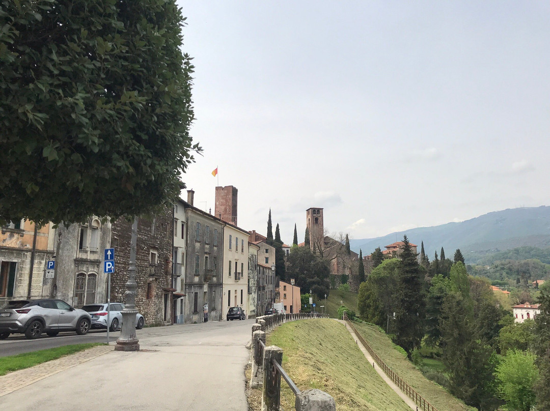 Viale dei Martiri景点图片