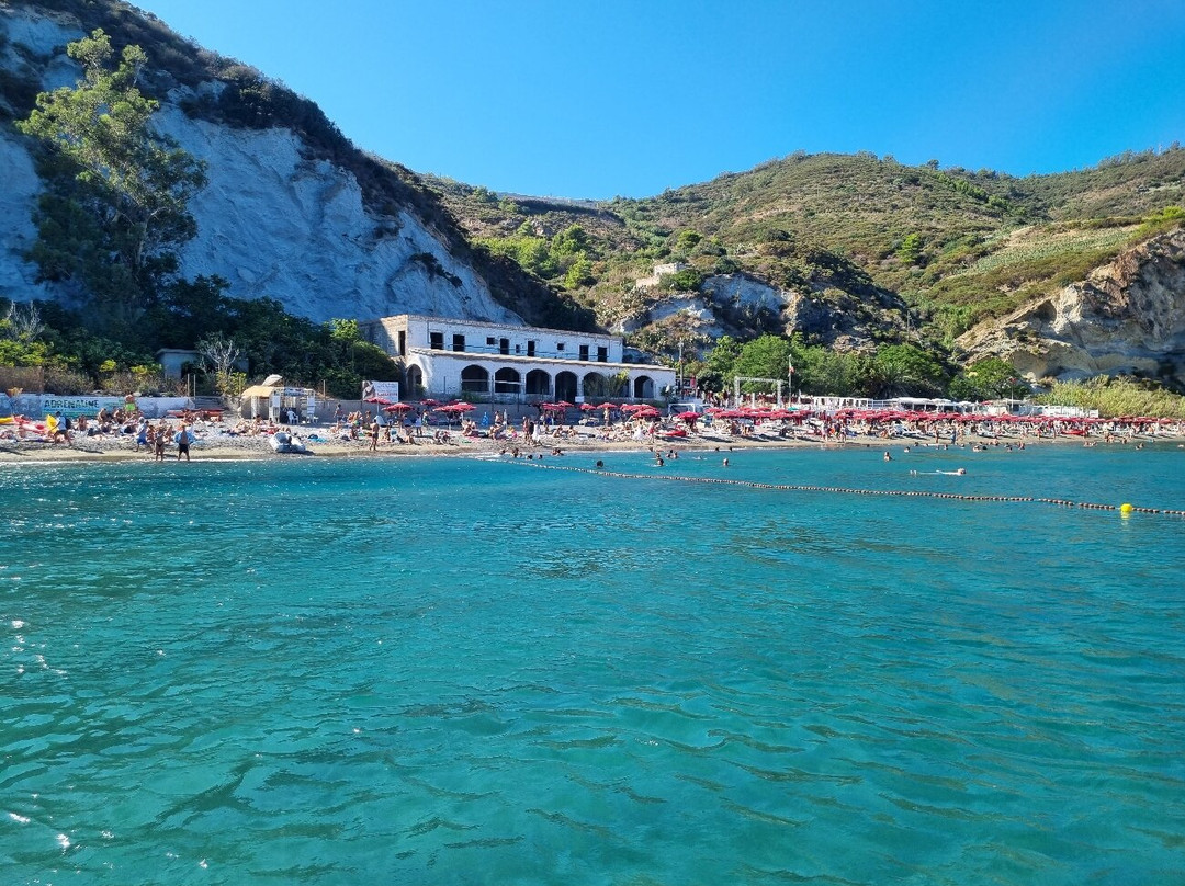 Spiaggia Di Frontone景点图片
