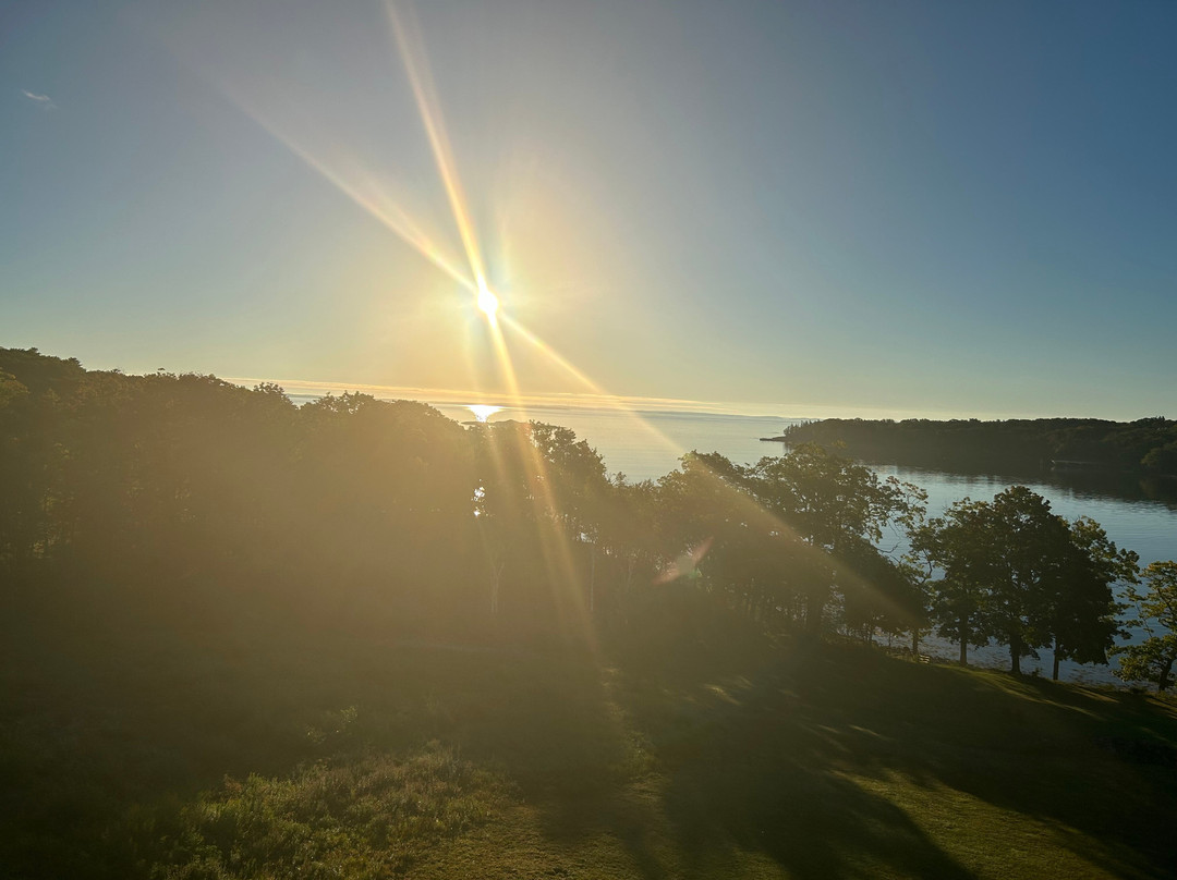 Ledges By The Bay主图