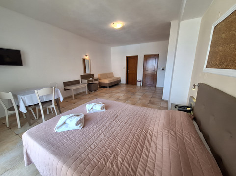 佩尔拉海滩主图