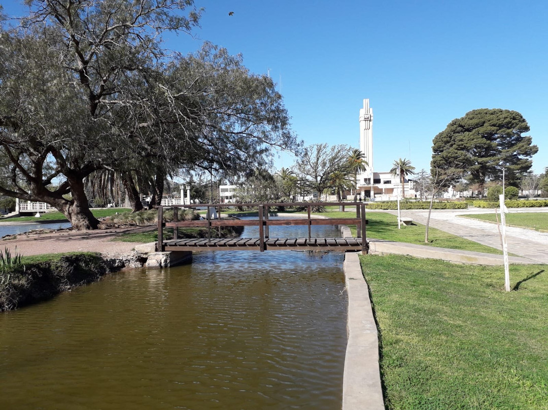 Plaza Ernesto Tornquist景点图片