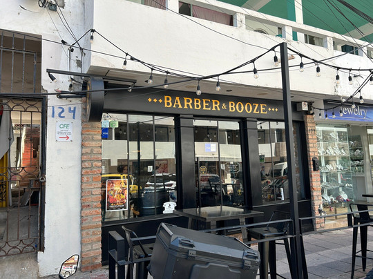 Barber & Booze-瓦拉塔港必去景点