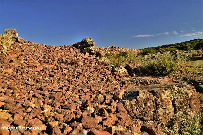 Complesso Megalitico di Monte Baranta-Olmedo必去景点