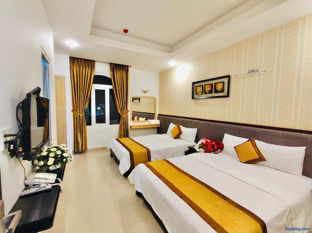 Hương Trà Hotel and Apartment