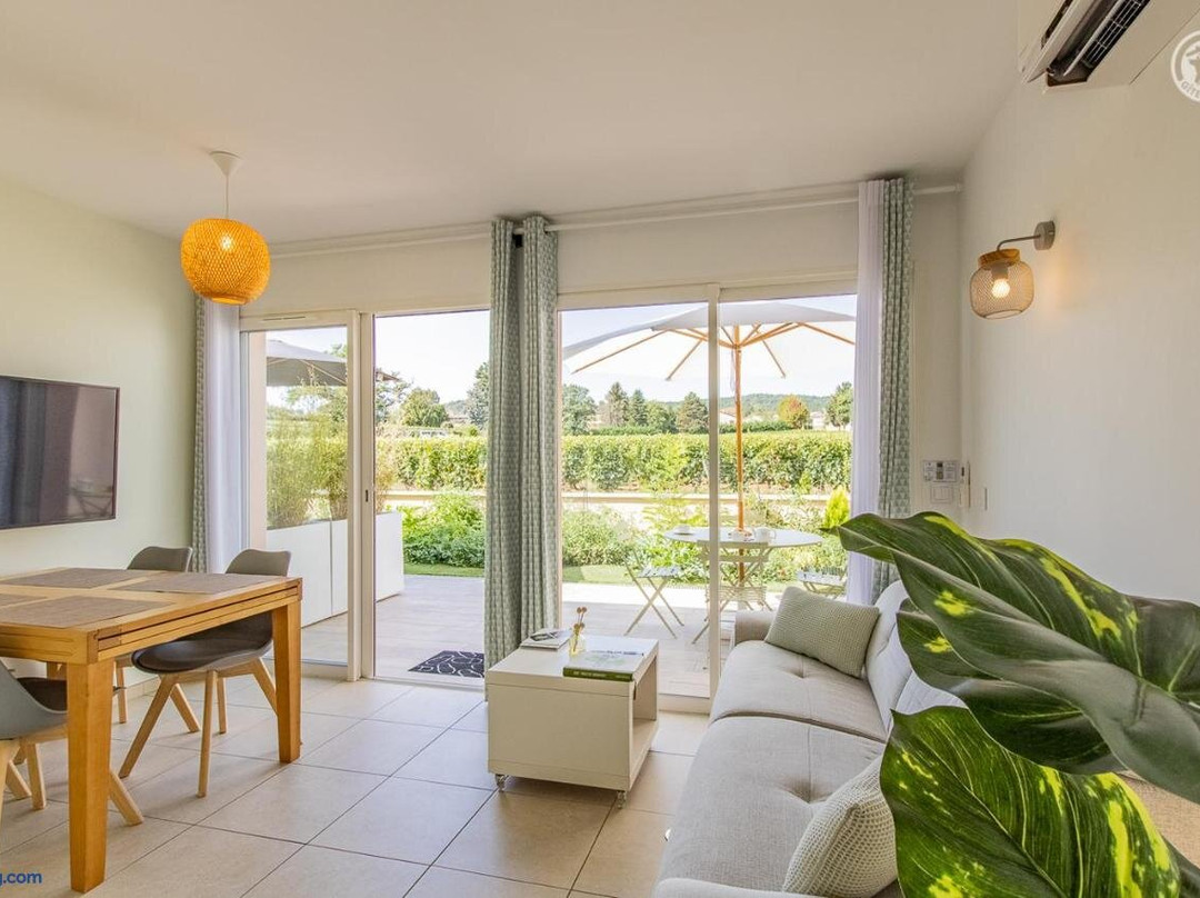 Le Mâconnais Guest House主图