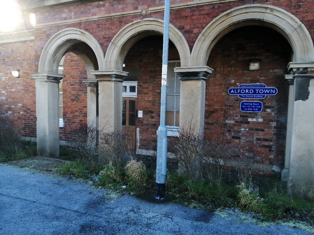 Alford Town Old Station景点图片