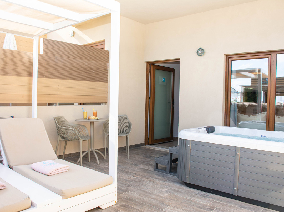 Yianna Caravel by Checkin主图