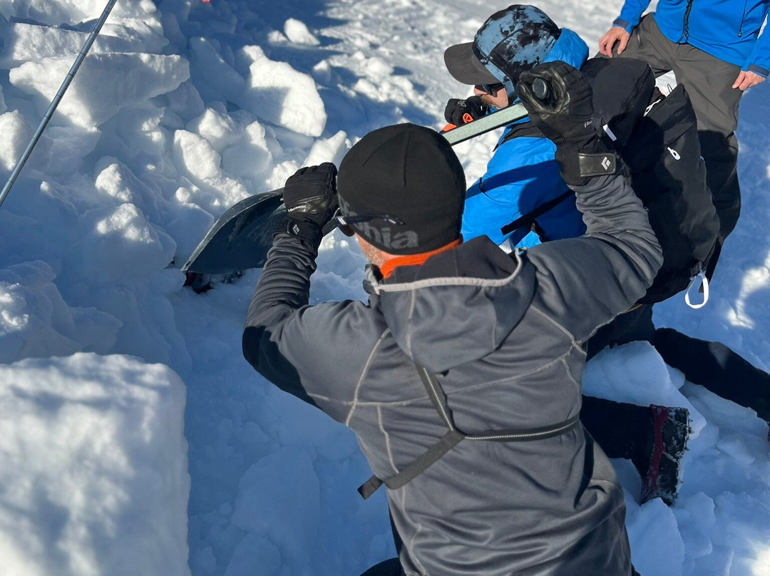Northeast Mountaineering - Day Tours景点图片