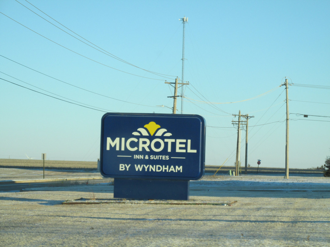 Microtel Inn & Suites by Wyndham Perry主图