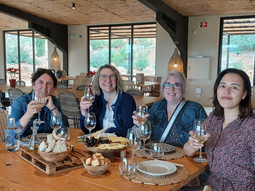 Arvad-Estombar必去景点