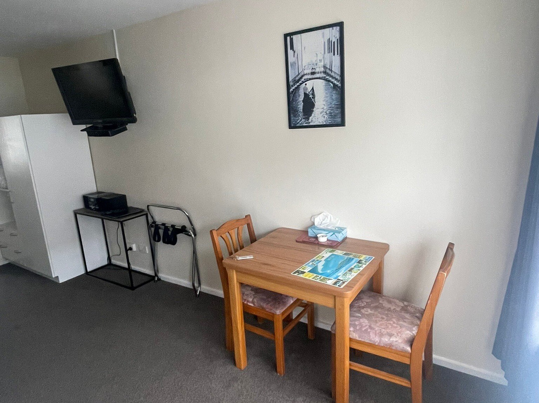 Tudor Lodge Motel主图