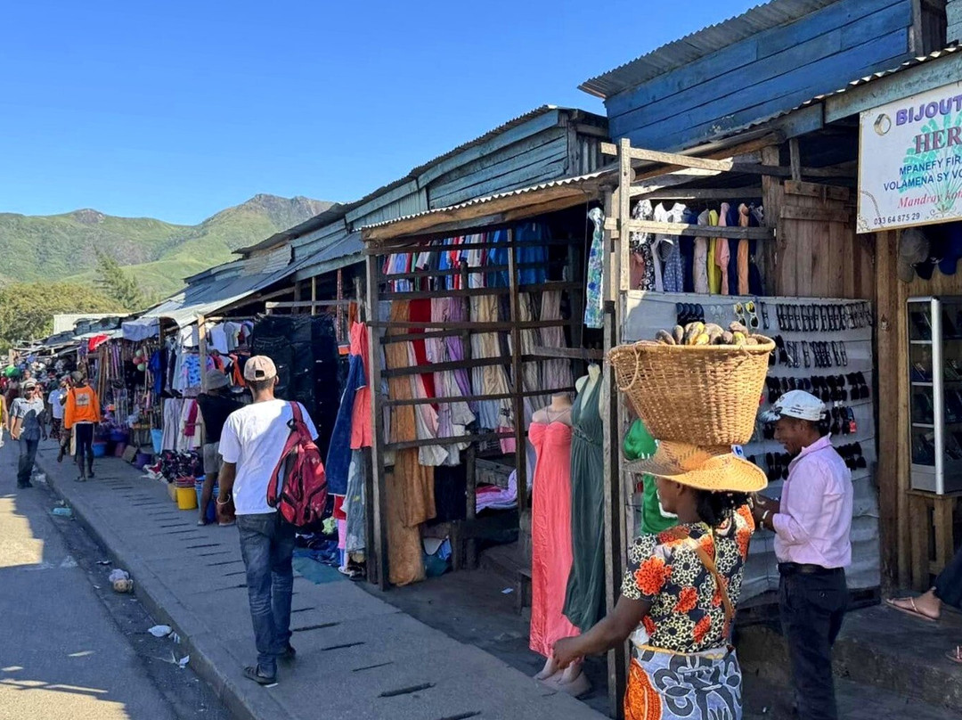 Tanambao Market景点图片
