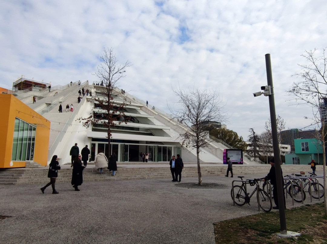 Bunker 1944 Bistro Lounge-地拉那必去景点