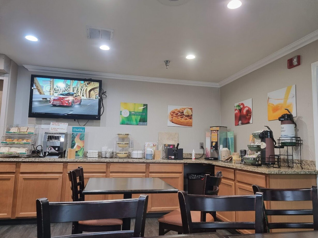 旧金山南品质旅馆及套房酒店主图