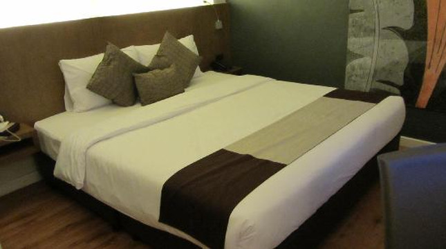 暹罗思瓦纳酒店主图