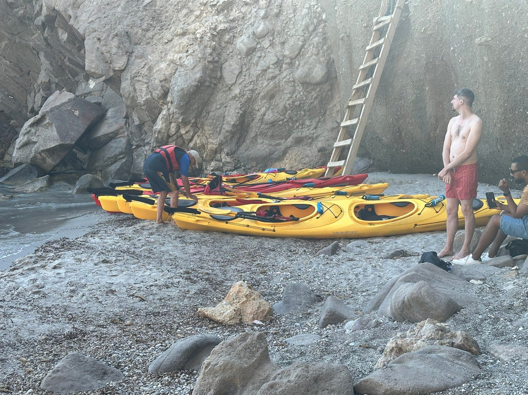 Tsigrado Beach-米洛斯岛必去景点