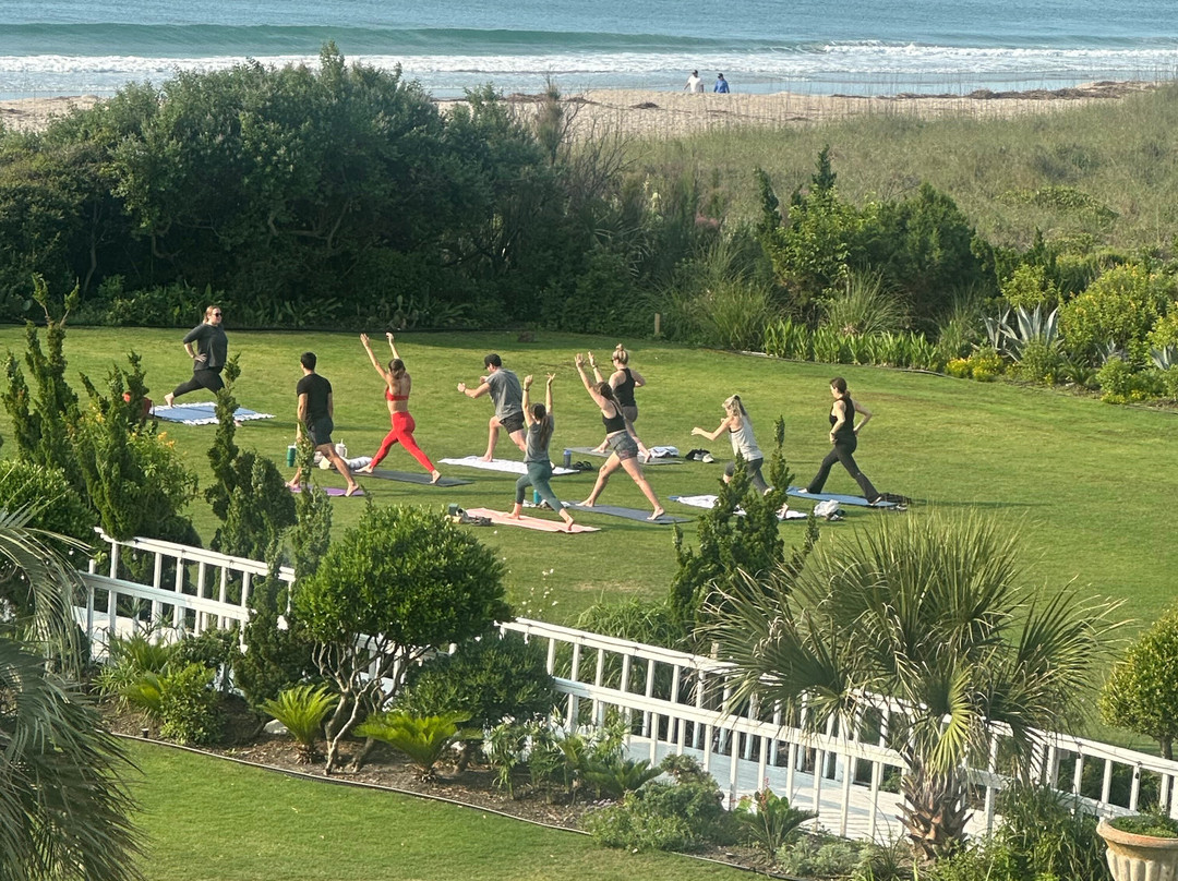 偷渡船海滩渡假村主图