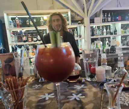 Botanik Garden Bar-卡尔坎必去景点