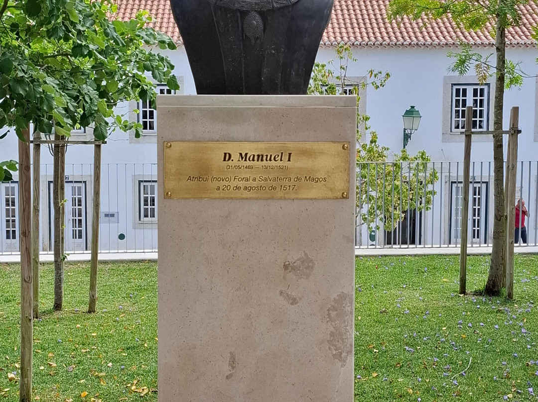 Praça Da Republica-Salvaterra de Magos必去景点