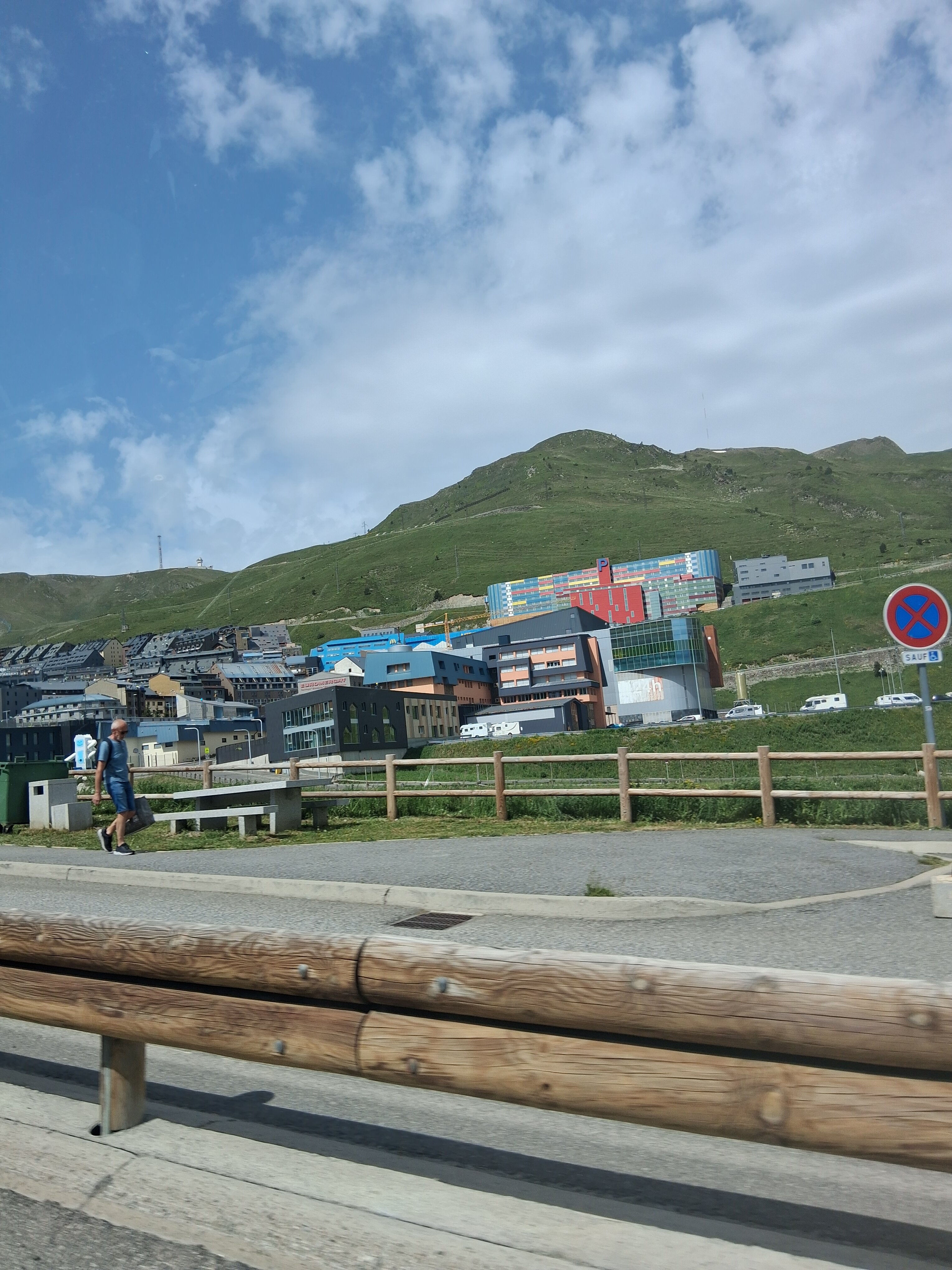 Hotel Les Neus-官方