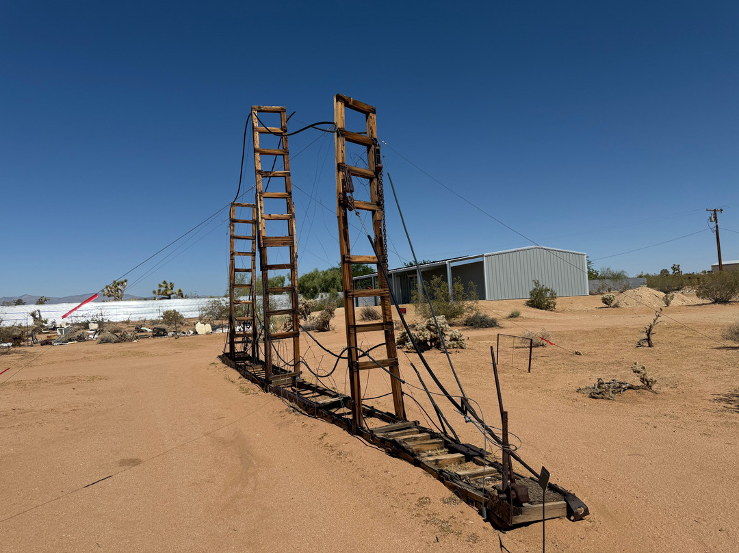 Noah Purifoy Desert Art Museum-约书亚树必去景点