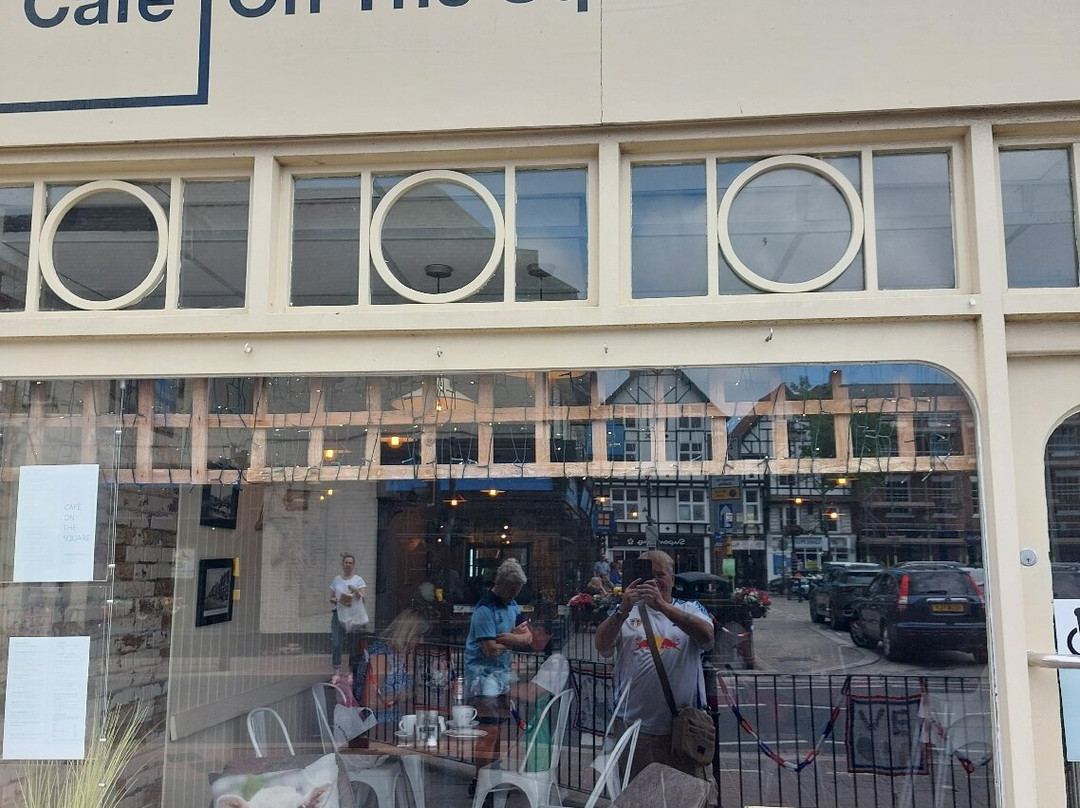 Cafe On The Square主图