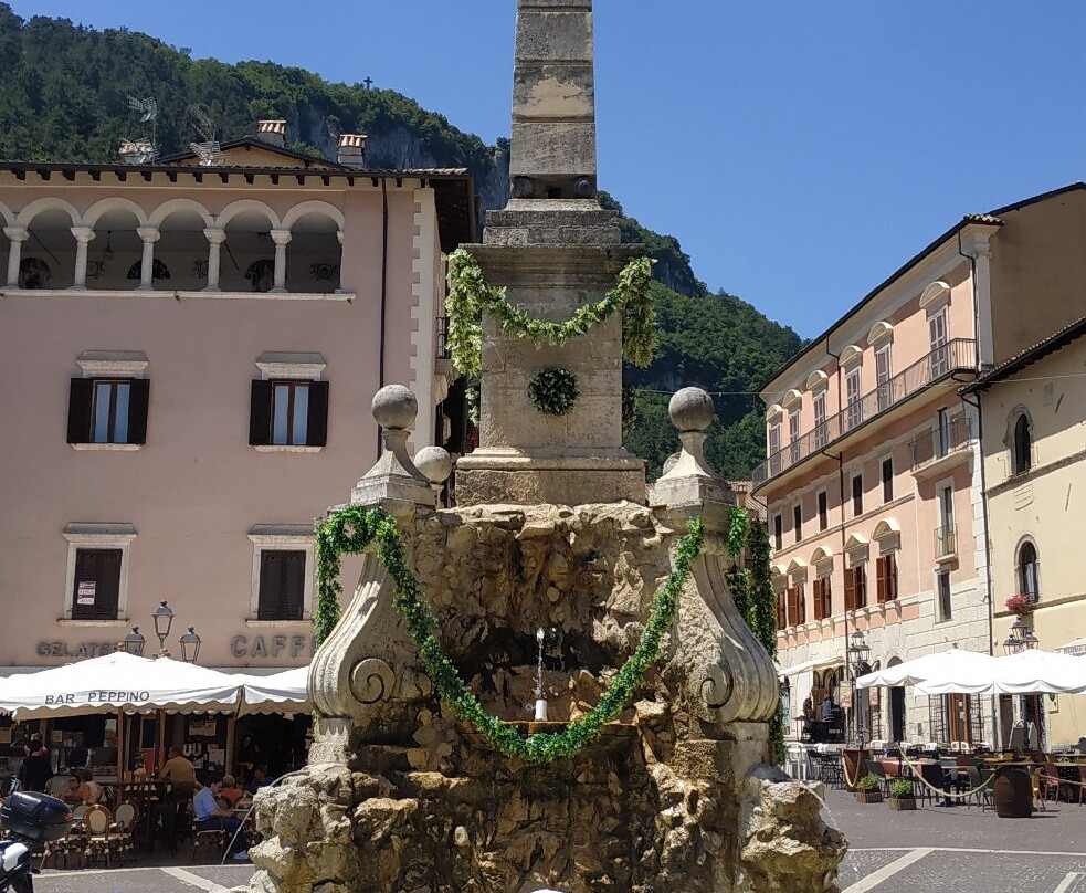 Piazza Obelisco-Tagliacozzo必去景点