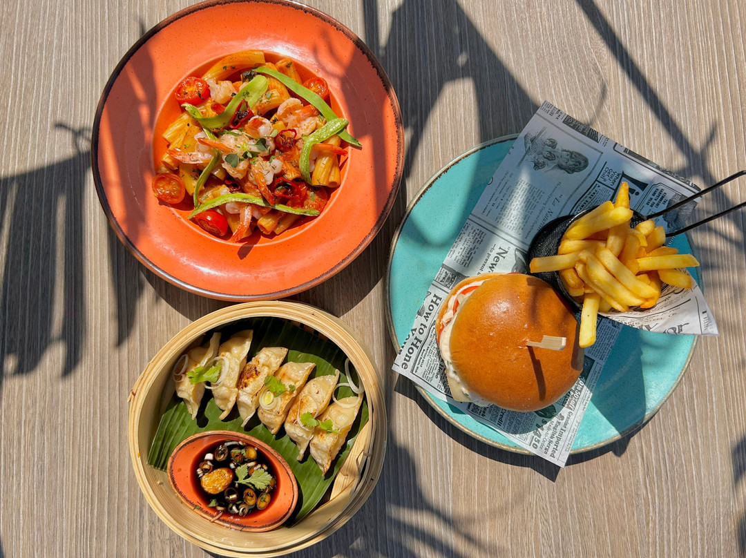 Upper Deck Bar & Restaurant