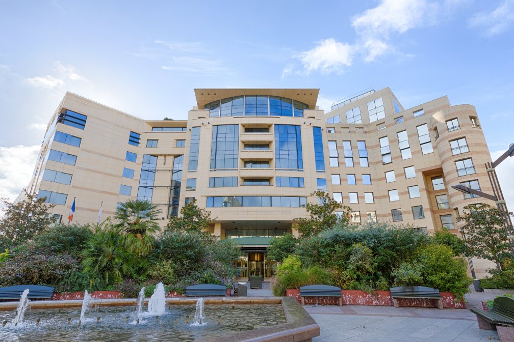 西方巴黎勒瓦卢瓦酒店-浴室